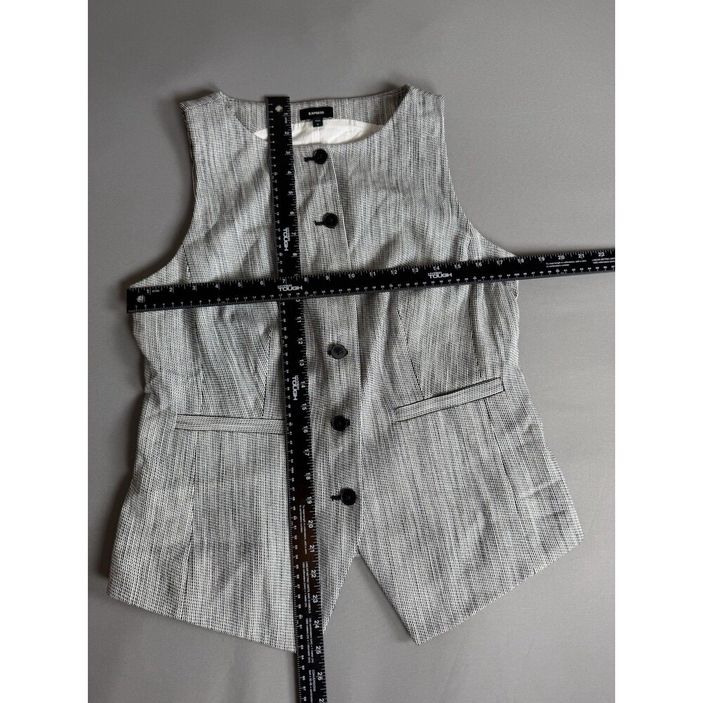 Express Black & White Textured Button Front Vest –Sleeveless Tailored – Size M - Picture 10 of 11